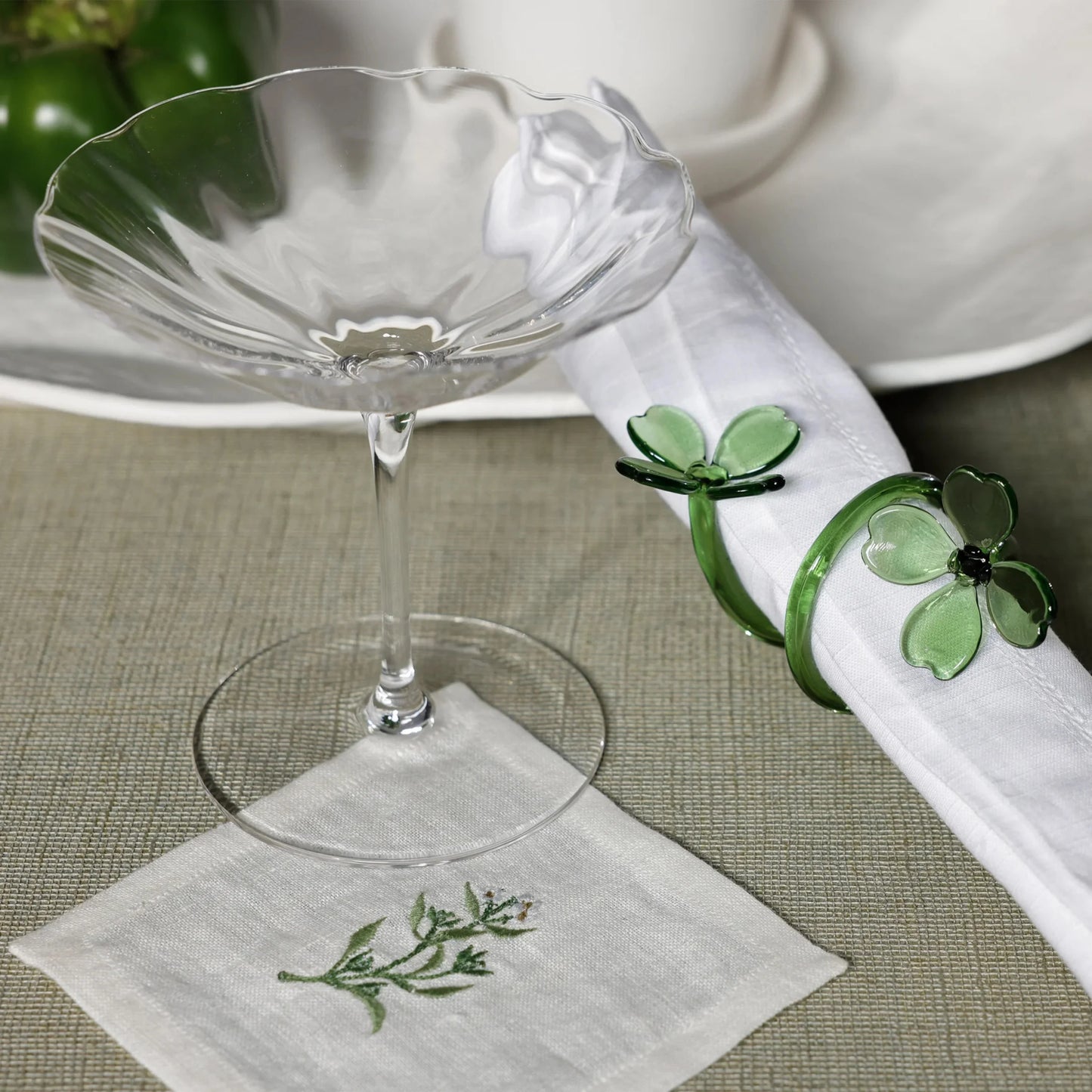Botanica Set of 4 Glass Flower Green Napkin Rings