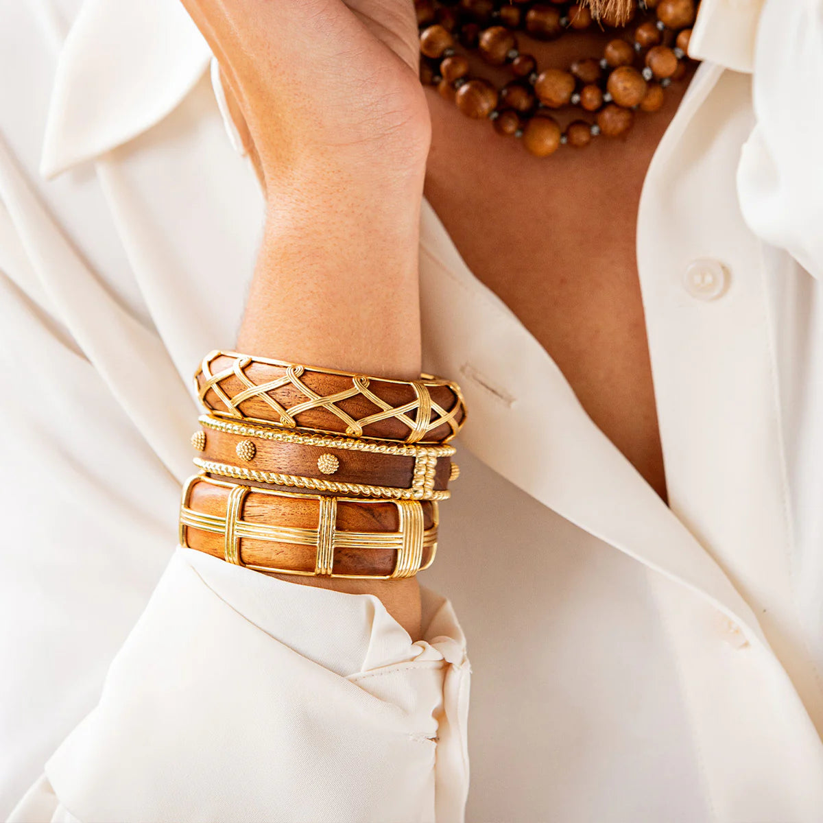 Gaia Hinged Bangle, M/L - Teak
