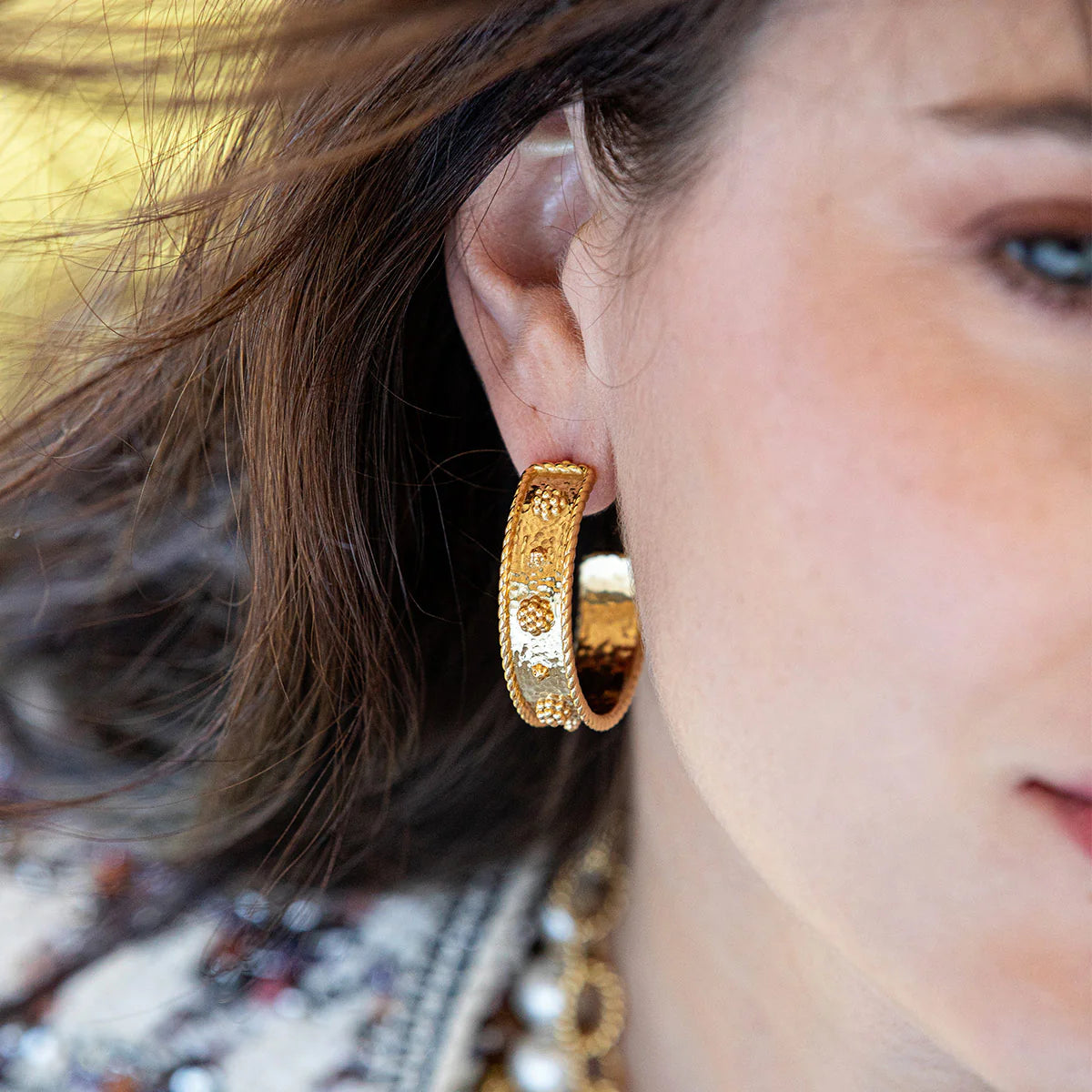 Berry Classic Medium Hoops - Gold