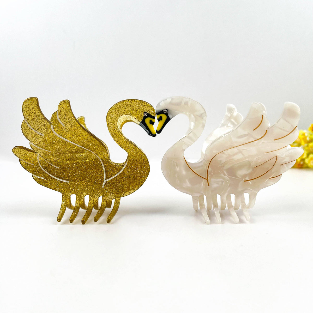 Elegant Swan Acetate Animal Hair Claw Clip