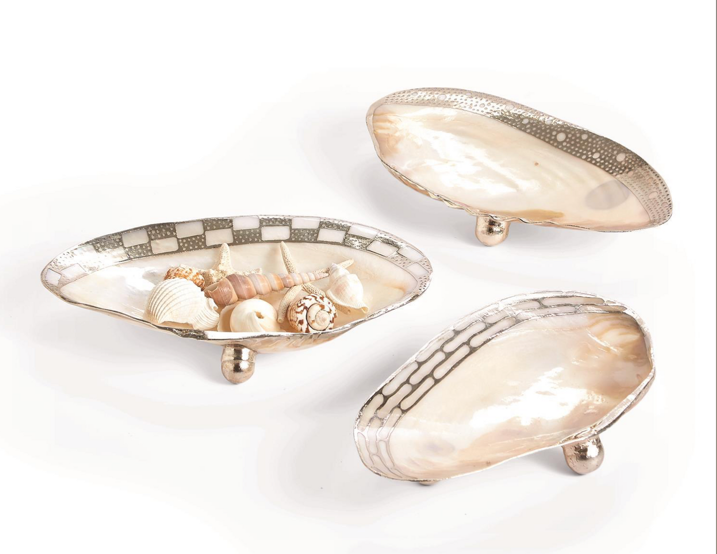 Ornamented Cabebe Shell Footed Dish with Silver Plated Trim