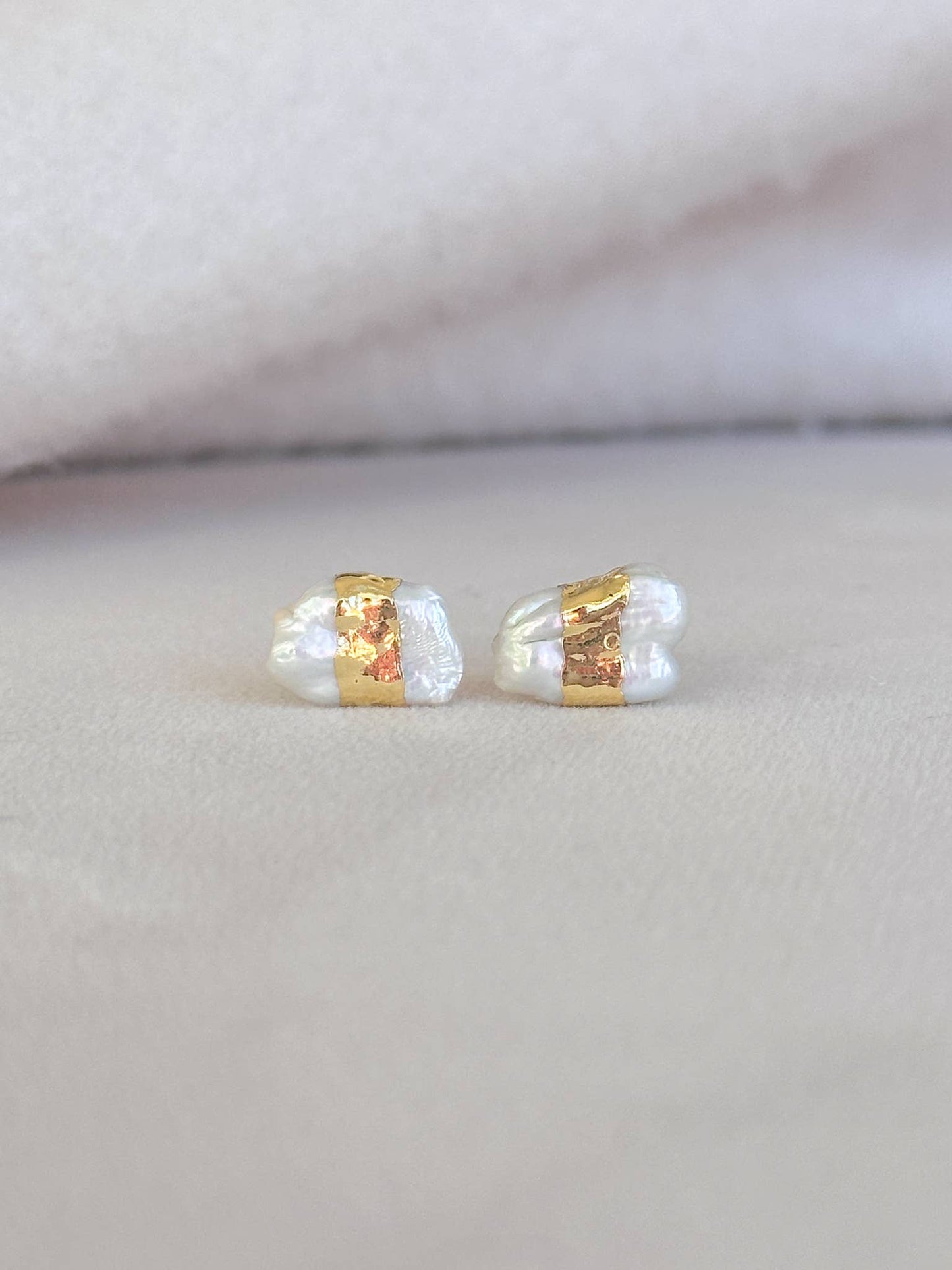 Pure Pearl Stud