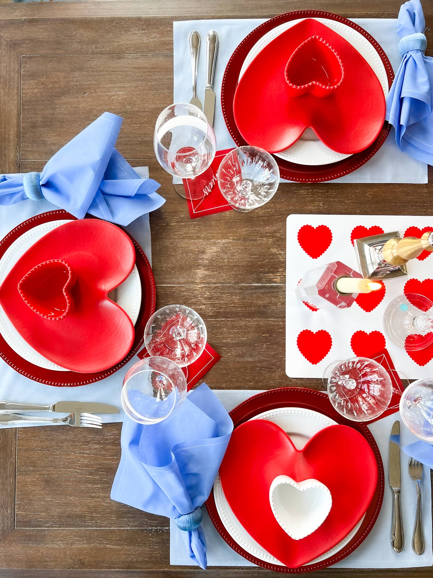 Cotton Cocktail Napkin Roll: The Red Carpet - White "Cheers"