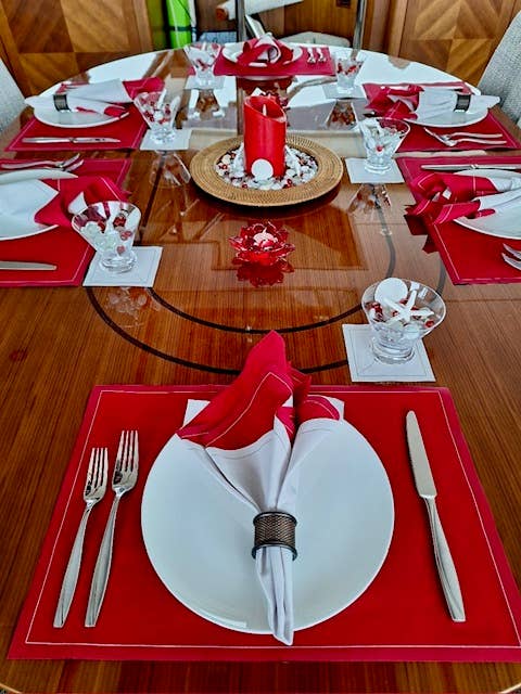 Golden Salute Cheers Luxury Disposable Cocktail Napkins
