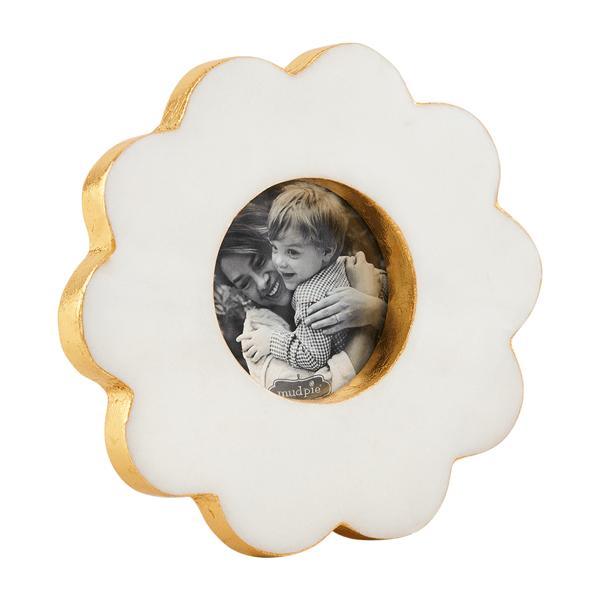 Scallop Marble Frame