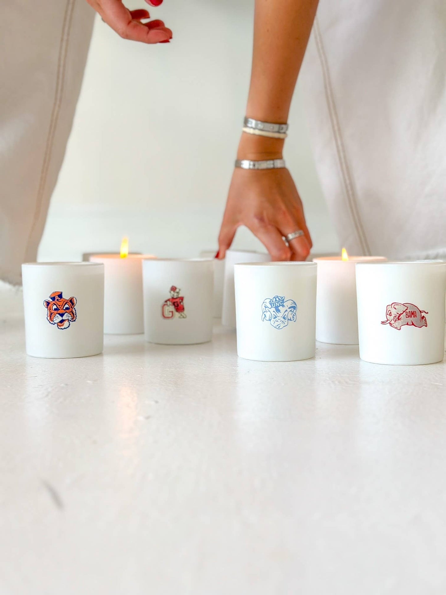 Collegiate Illustrated Glass 10 oz Soy Candle