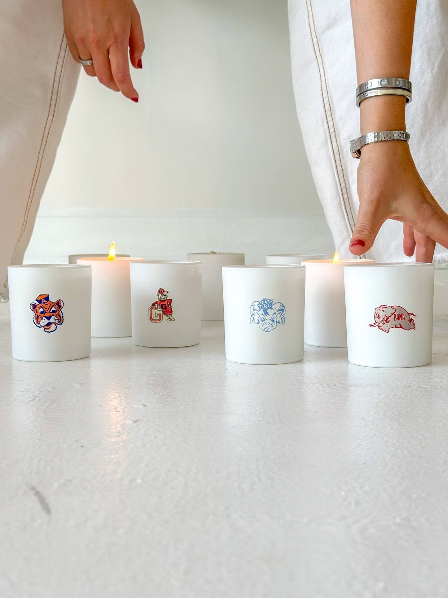 Collegiate Illustrated Glass 10 oz Soy Candle