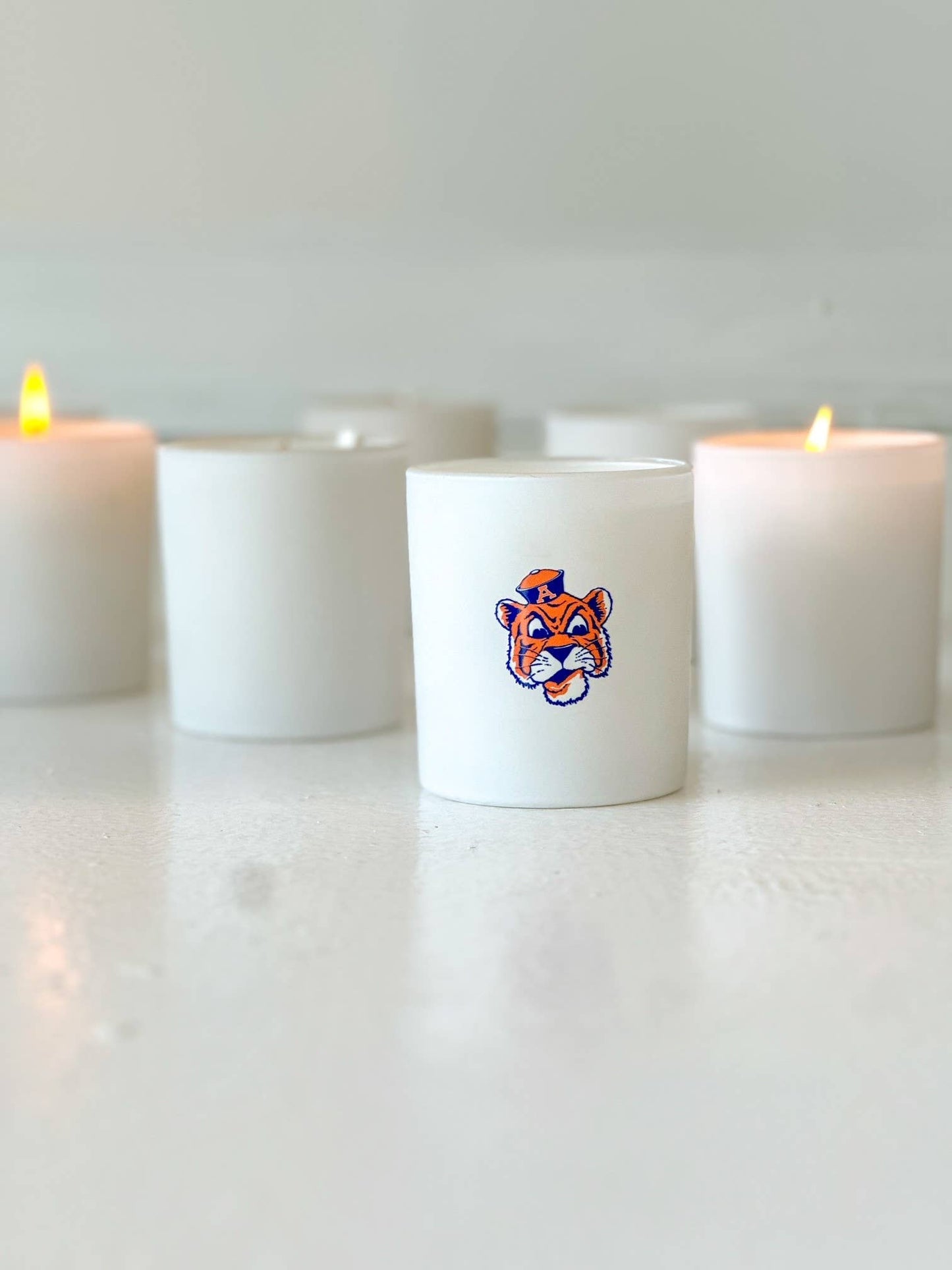 Collegiate Illustrated Glass 10 oz Soy Candle