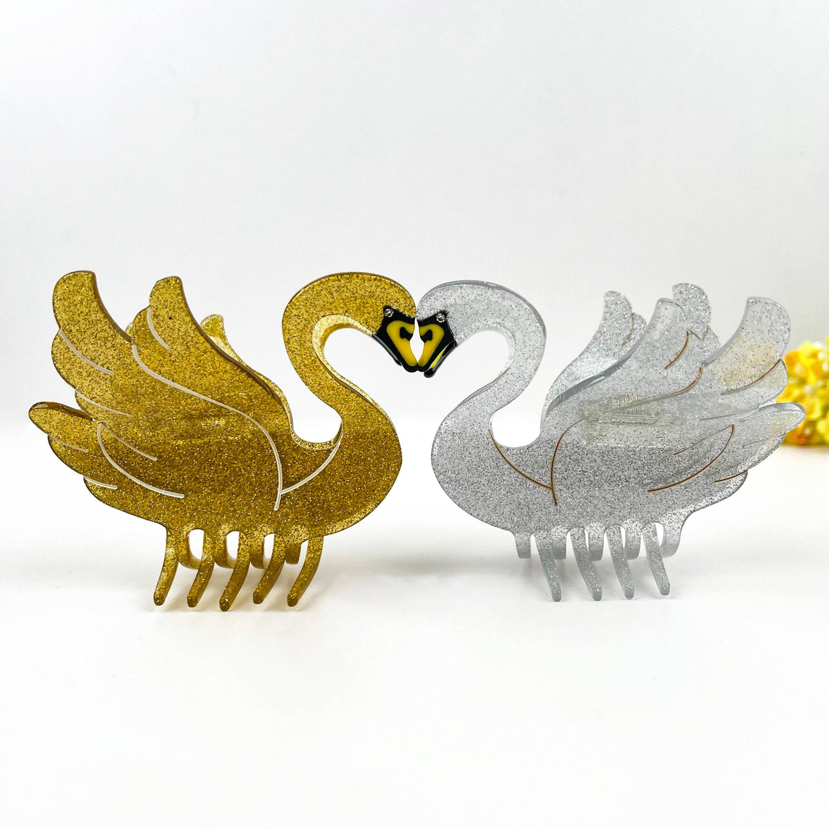 Elegant Swan Acetate Animal Hair Claw Clip