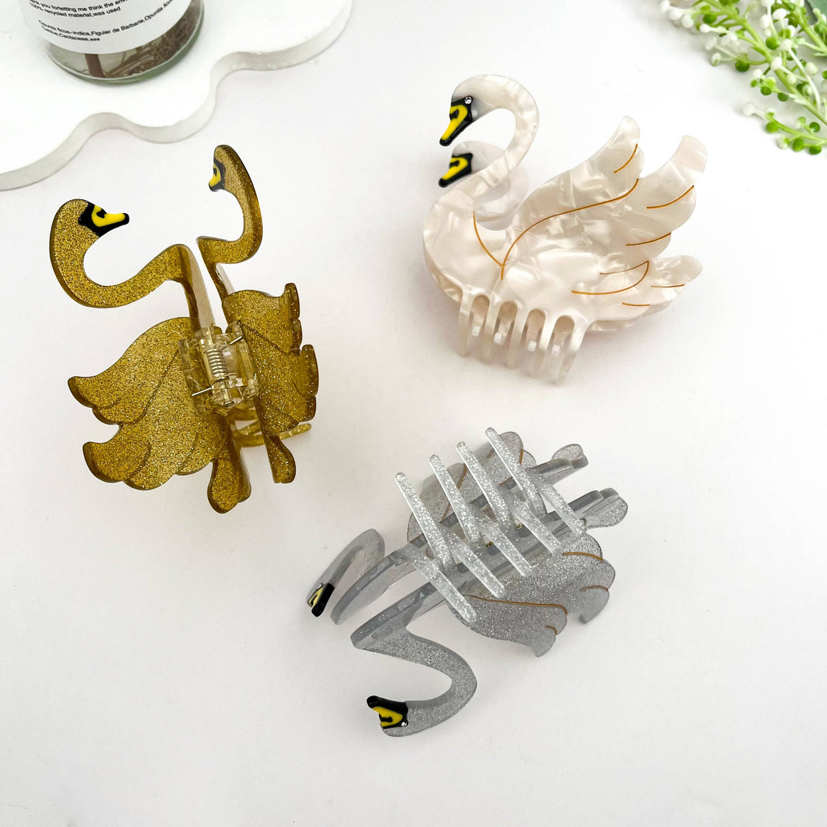Elegant Swan Acetate Animal Hair Claw Clip