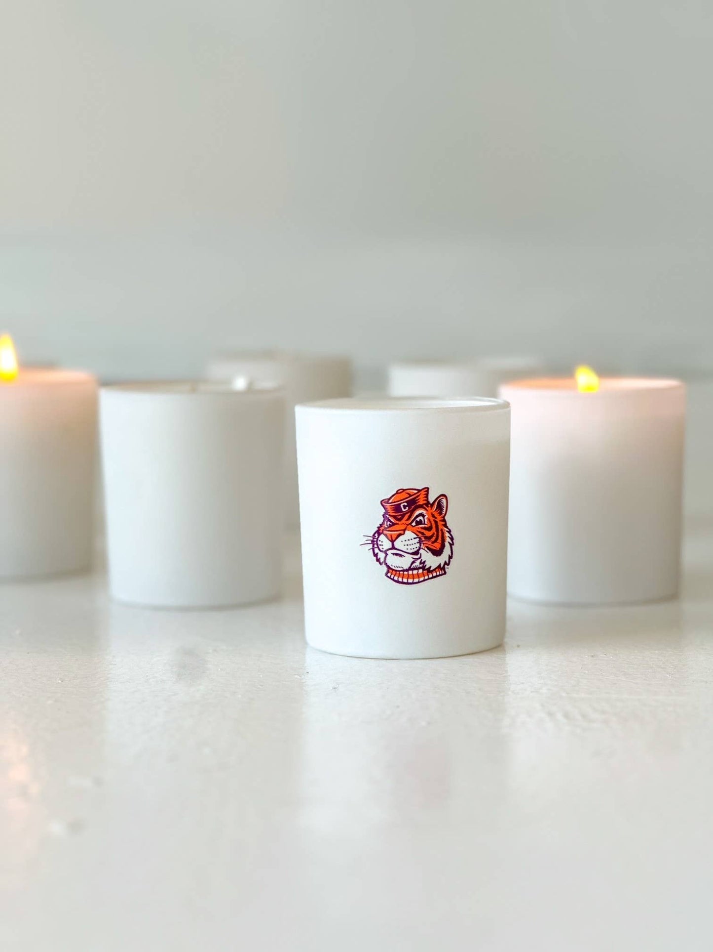 Collegiate Illustrated Glass 10 oz Soy Candle