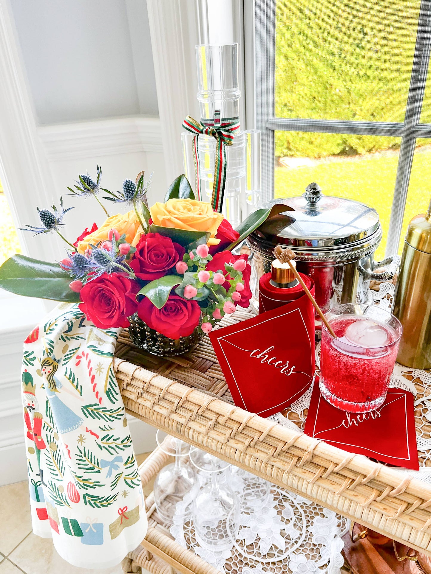 Cotton Cocktail Napkin Roll: The Red Carpet - White "Cheers"