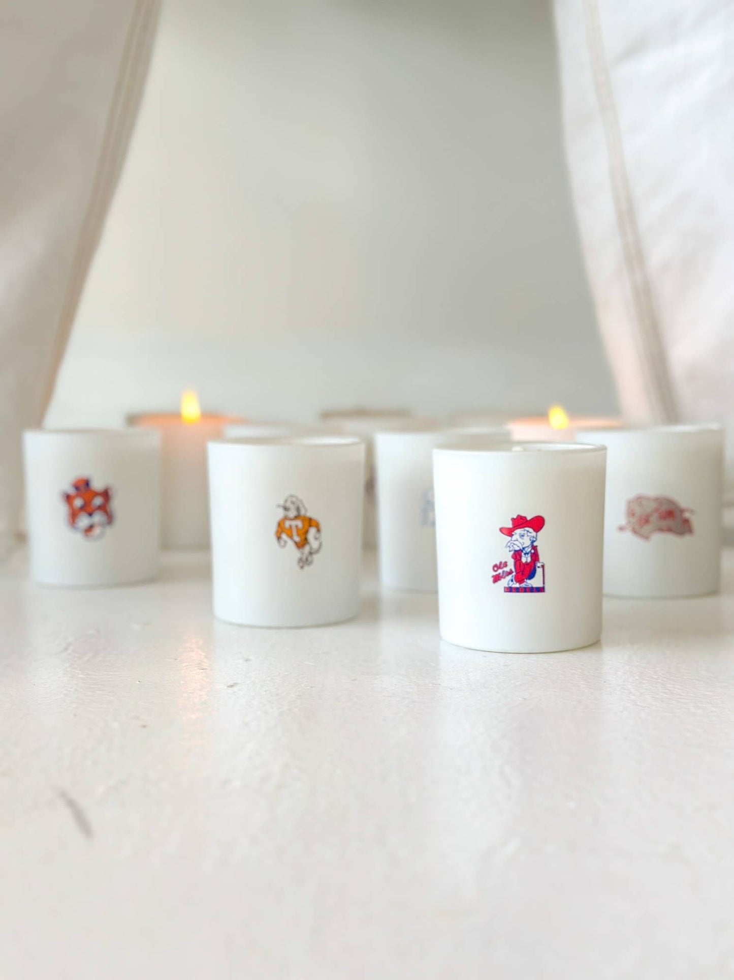 Collegiate Illustrated Glass 10 oz Soy Candle
